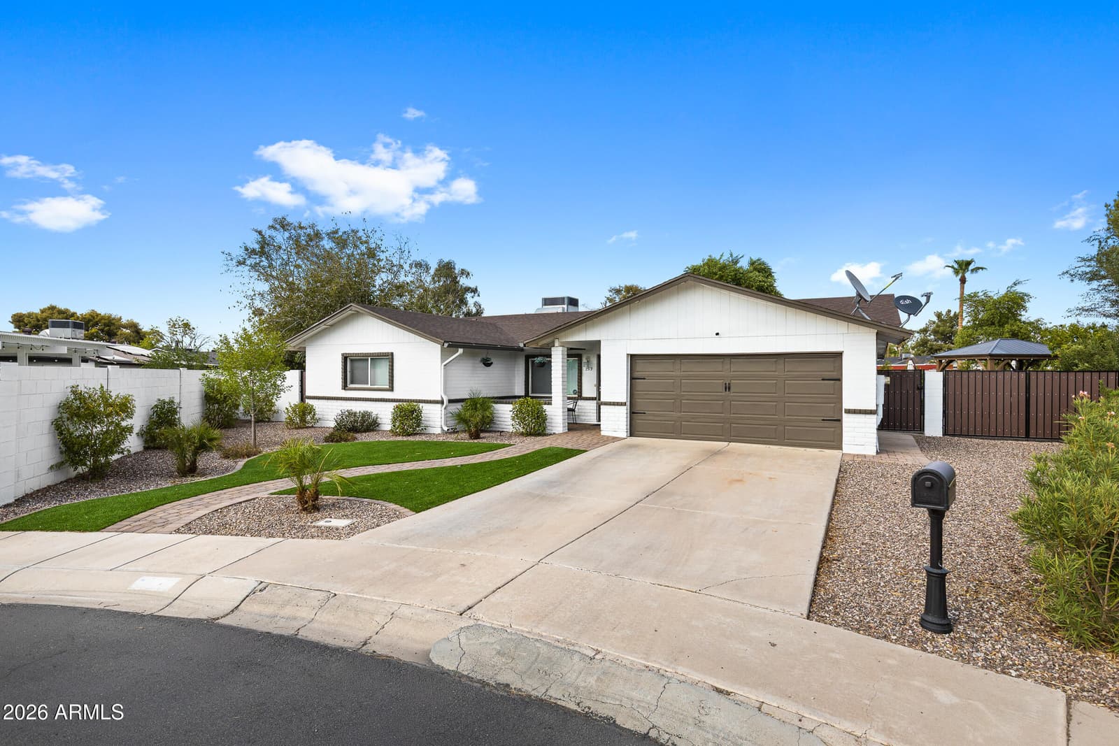 253 S MONTEREY Street, Gilbert, AZ 85233 — photo 3 of 51