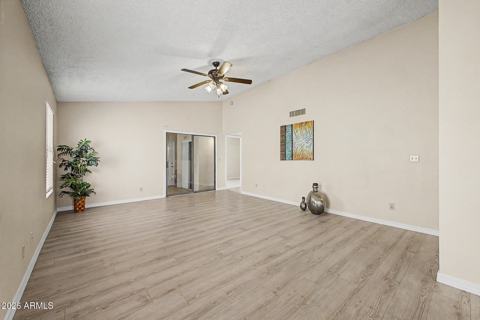 4545 N 67TH Avenue 1086, Phoenix, AZ 85033 — photo 7 of 31
