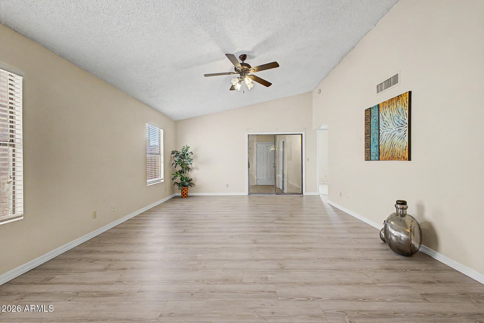 4545 N 67TH Avenue 1086, Phoenix, AZ 85033 — photo 8 of 31
