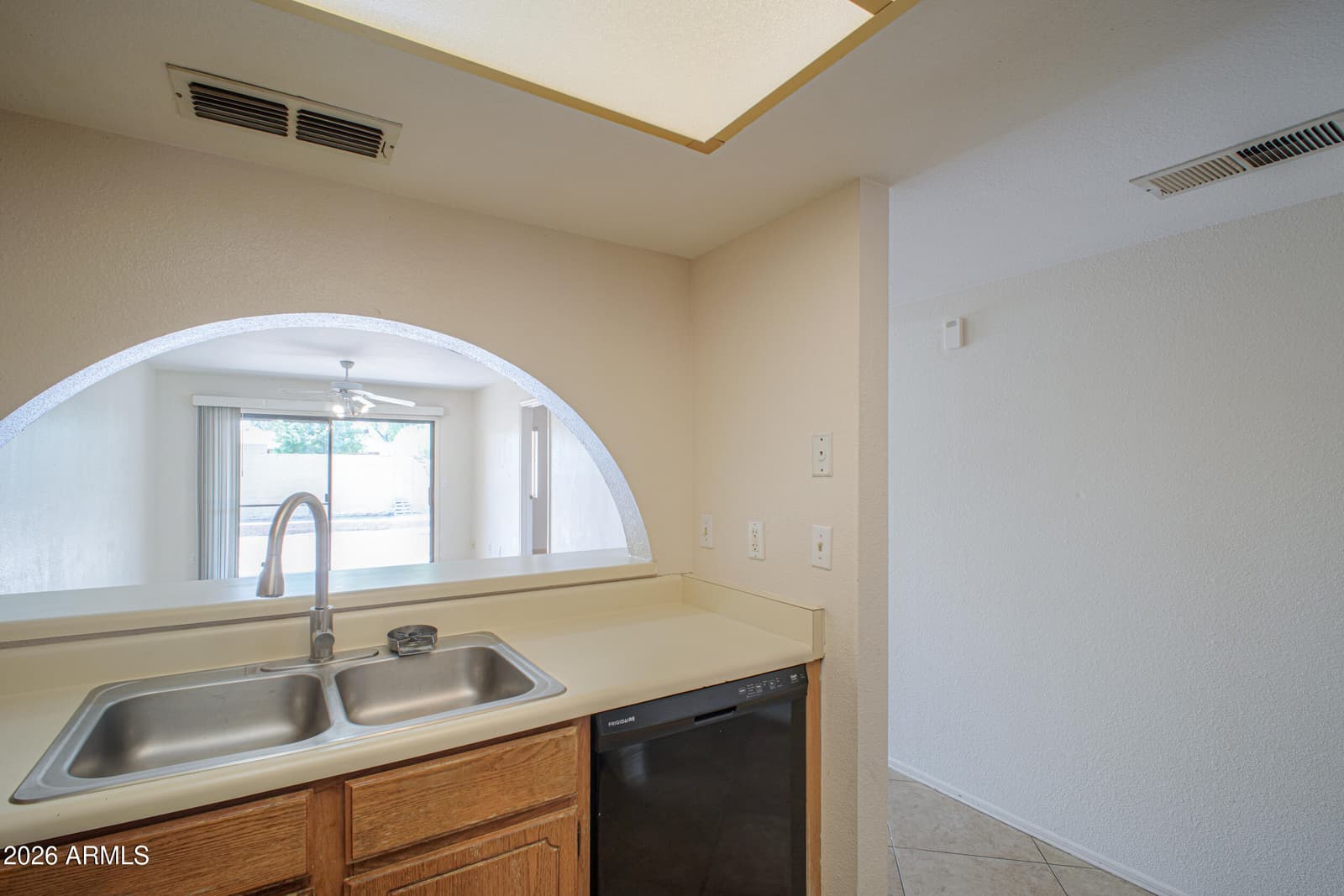 609 W 14TH Street, Tempe, AZ 85281 — photo 10 of 25
