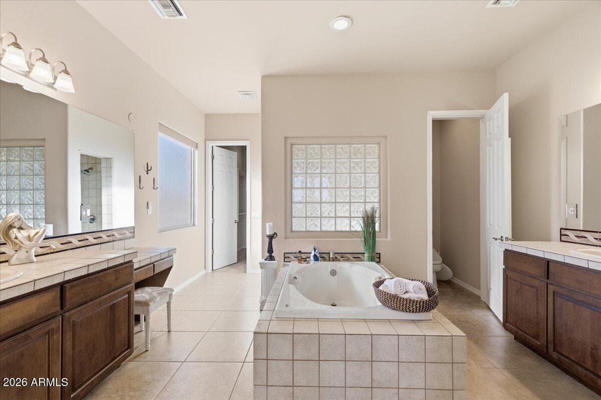 39410 N 7TH Street, Phoenix, AZ 85086 — photo 46 of 81