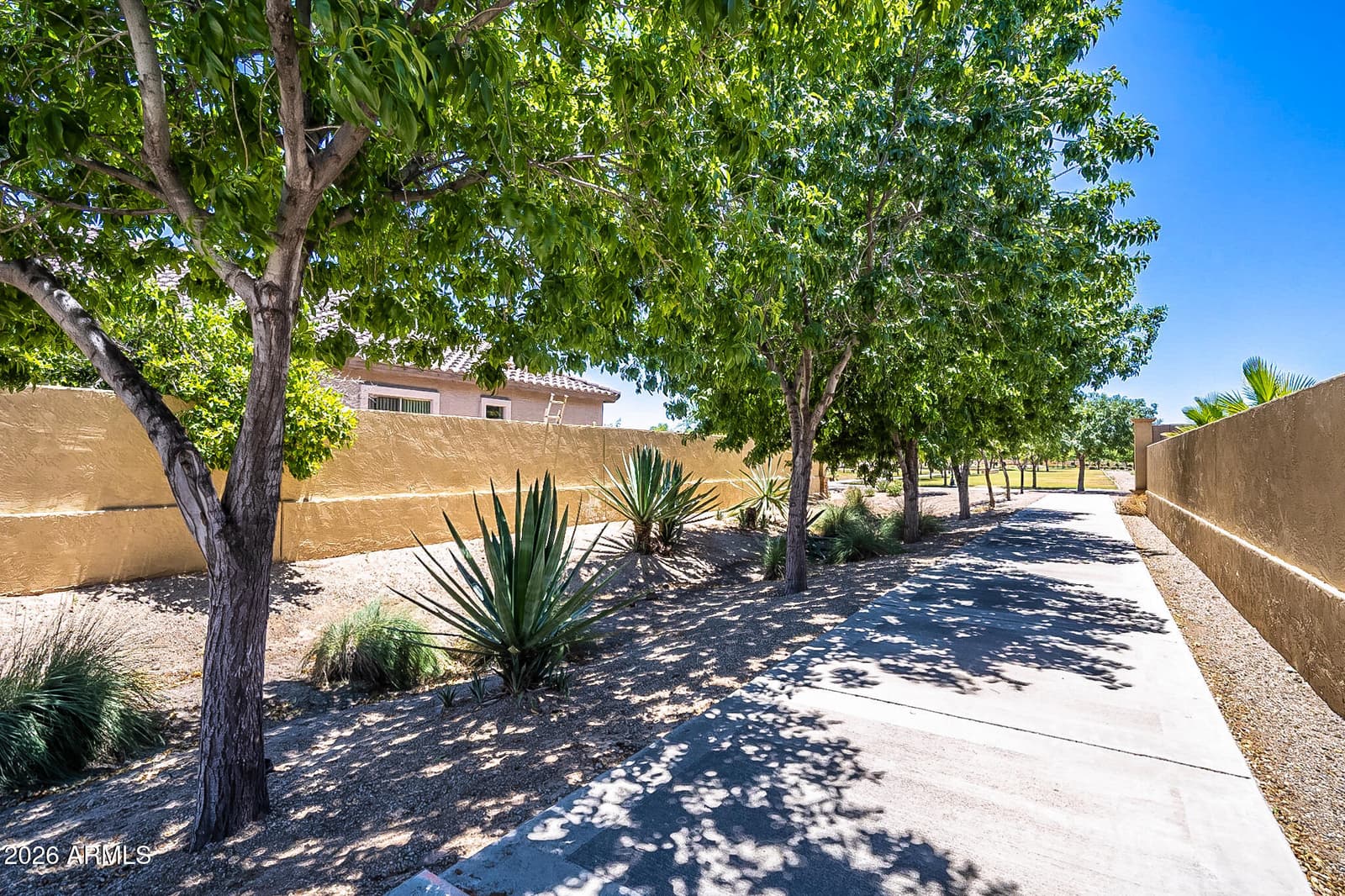 8602 W HELEN Lane, Glendale, AZ 85305 — photo 39 of 48