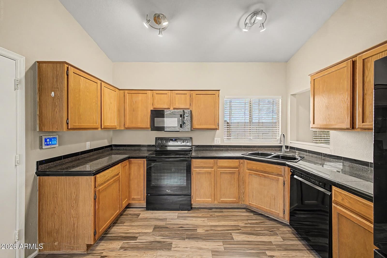 19407 N 77TH Avenue, Glendale, AZ 85308 — photo 5 of 16