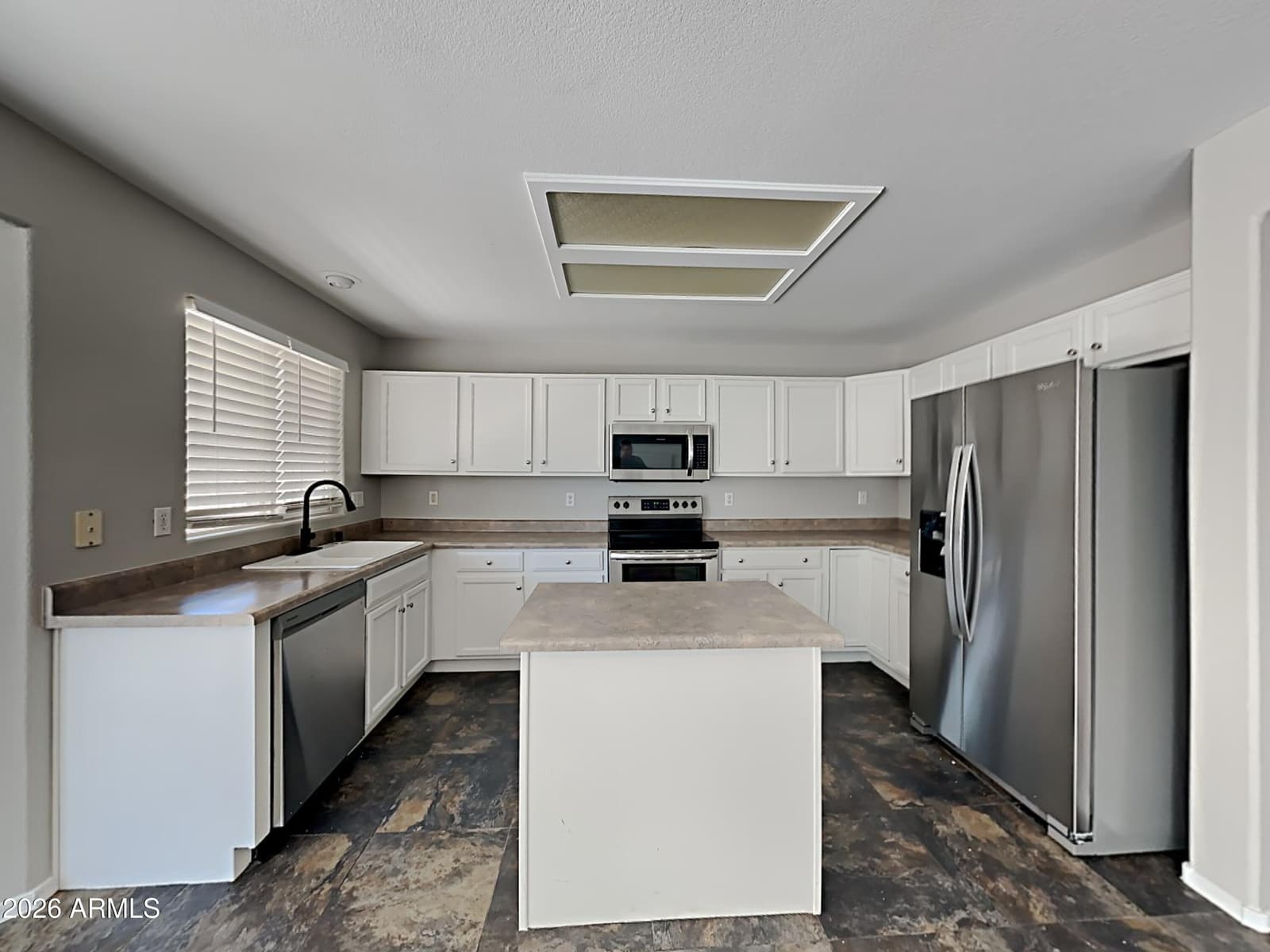 13019 W MONTEREY Way, Avondale, AZ 85392 — photo 3 of 15