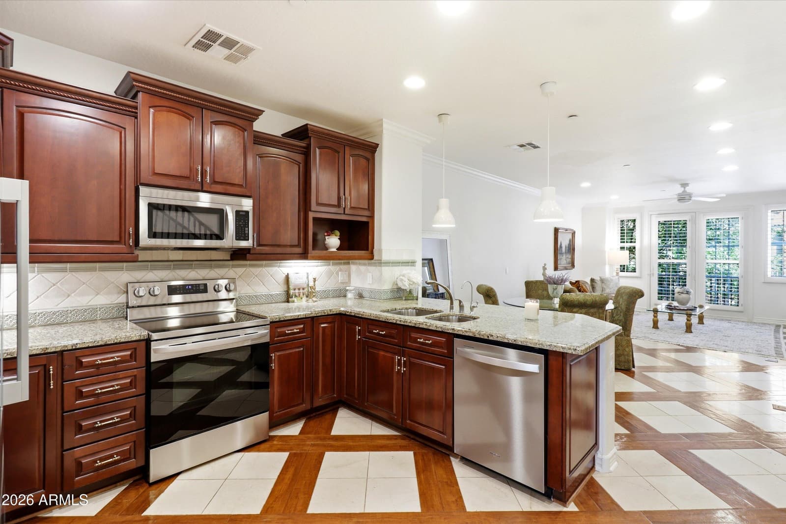 4425 N 24TH Place, Phoenix, AZ 85016 — photo 4 of 34