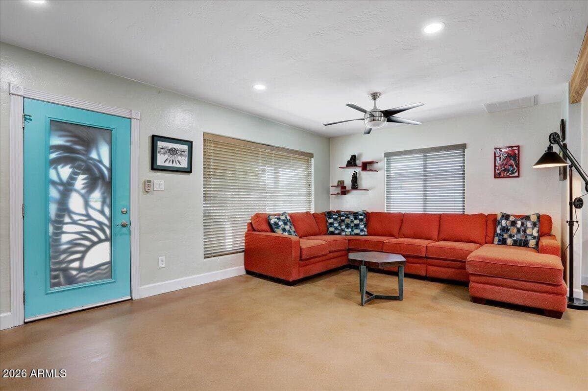 7010 N 11TH Place, Phoenix, AZ 85020 — photo 2 of 15