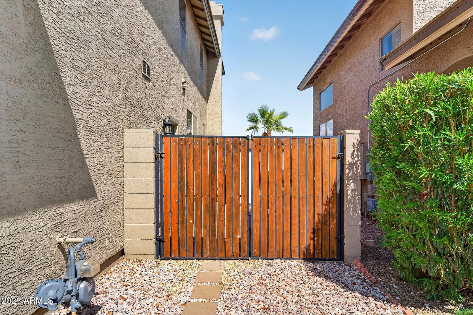 1099 N Arroyo Lane, Gilbert, AZ 85234 — photo 7 of 73