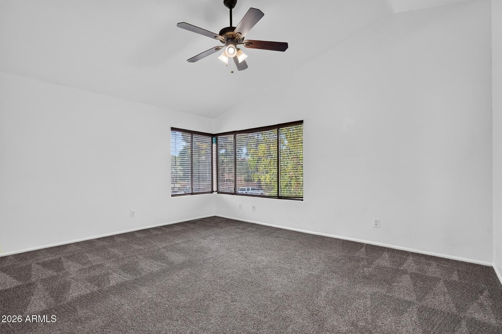 39 E LA VIEVE Lane, Tempe, AZ 85284 — photo 25 of 48