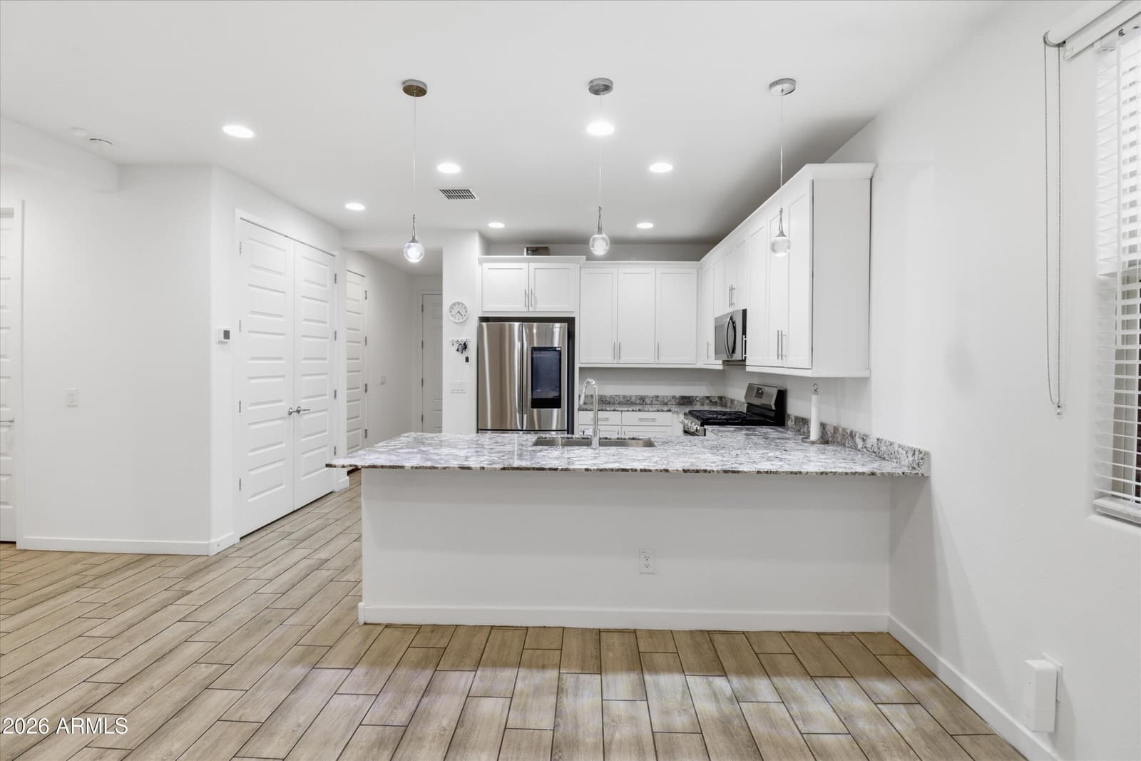 2544 W Hidalgo Avenue, Phoenix, AZ 85041 — photo 4 of 24