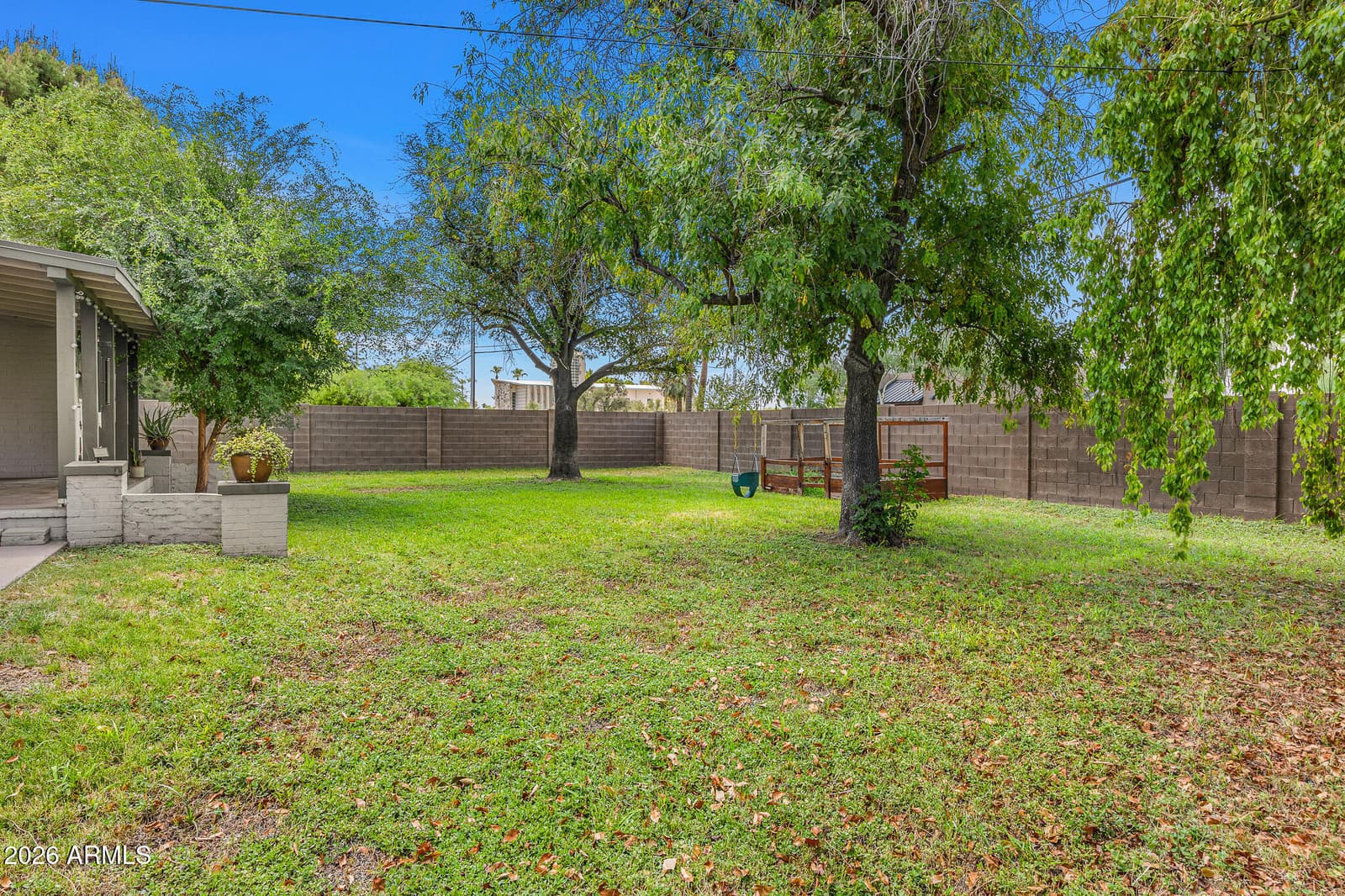 3205 E CLARENDON Avenue, Phoenix, AZ 85018 — photo 15 of 17
