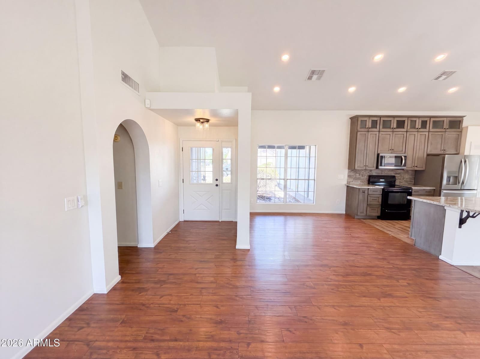 615 W MONTOYA Lane, Phoenix, AZ 85027 — photo 6 of 28
