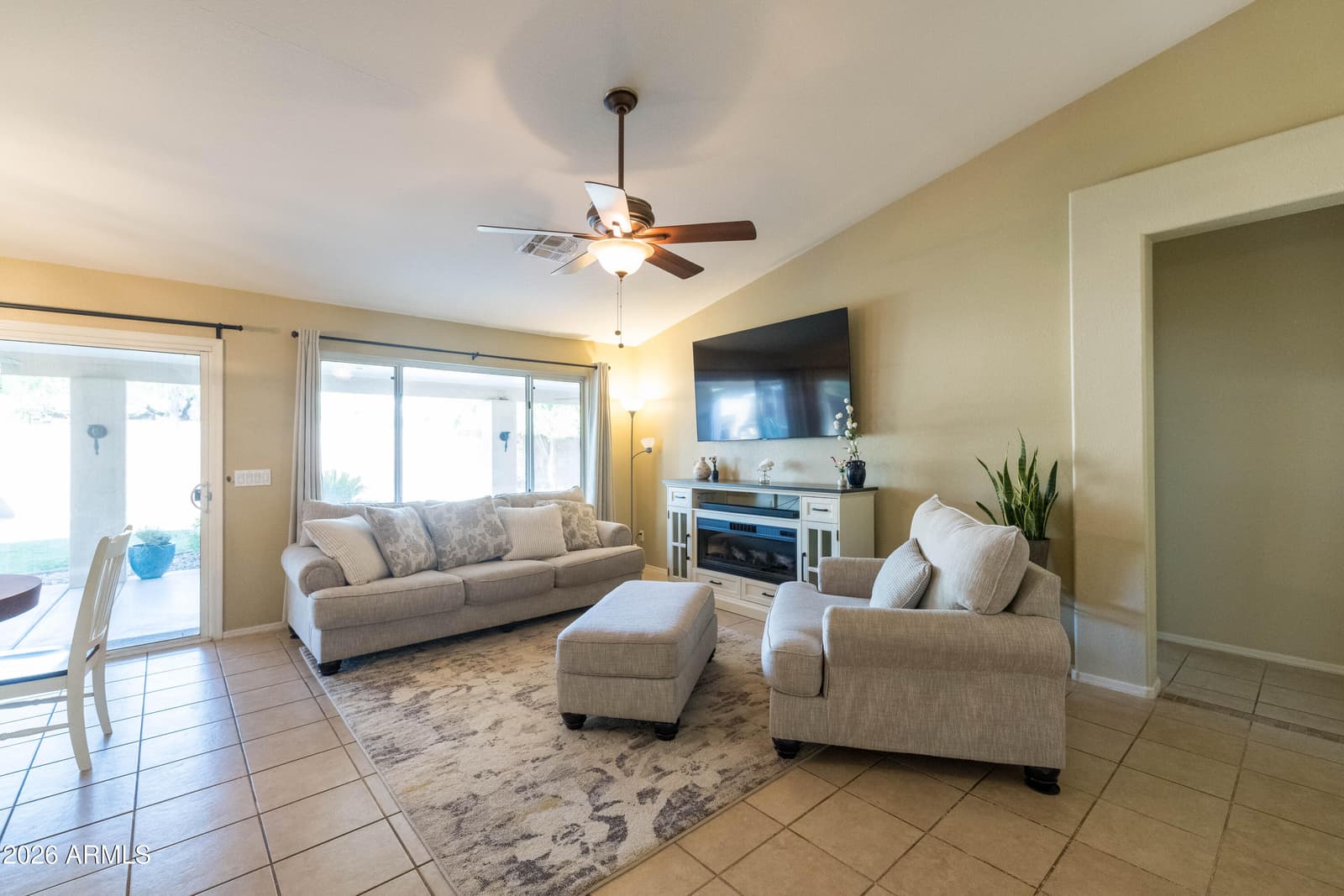 22527 N 74TH Avenue, Glendale, AZ 85310 — photo 5 of 29