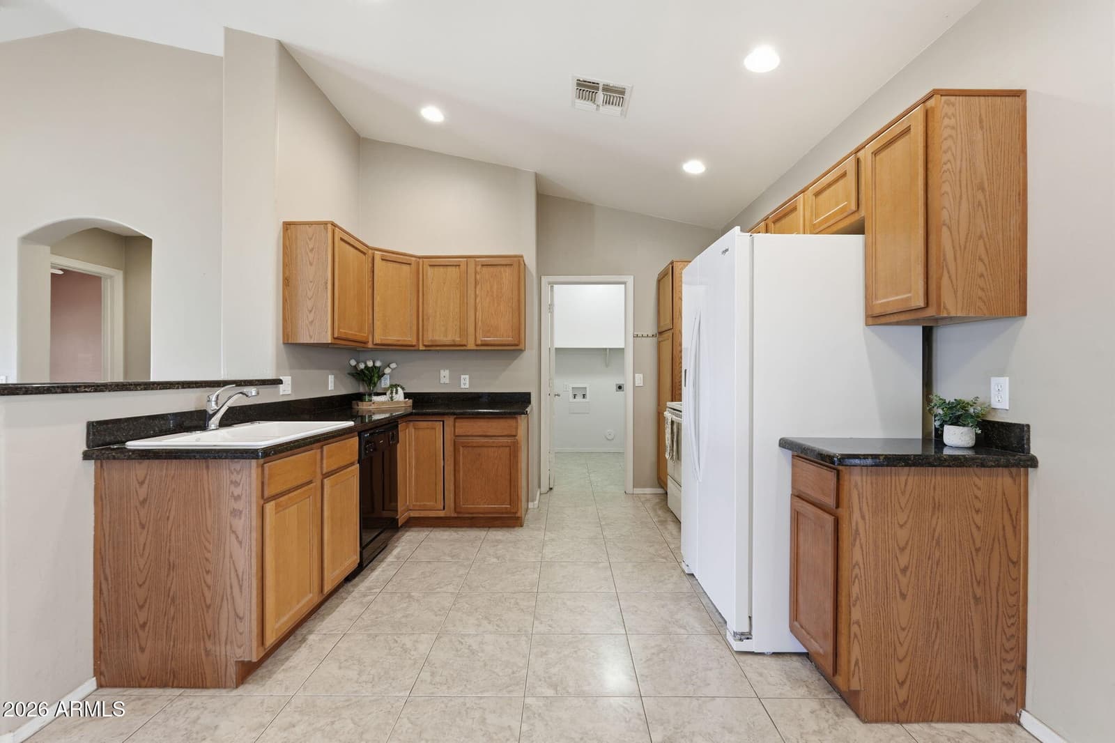 8390 W CORONADO Drive, Arizona City, AZ 85123 — photo 11 of 35