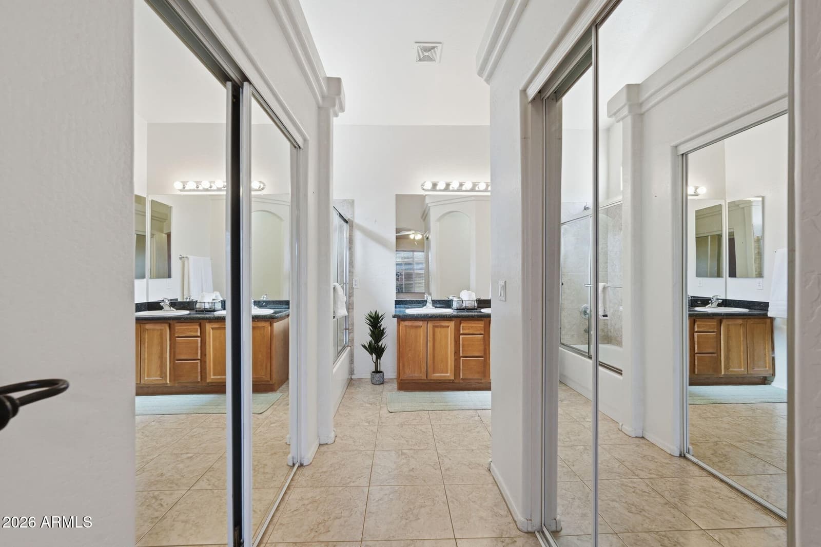 8390 W CORONADO Drive, Arizona City, AZ 85123 — photo 16 of 35