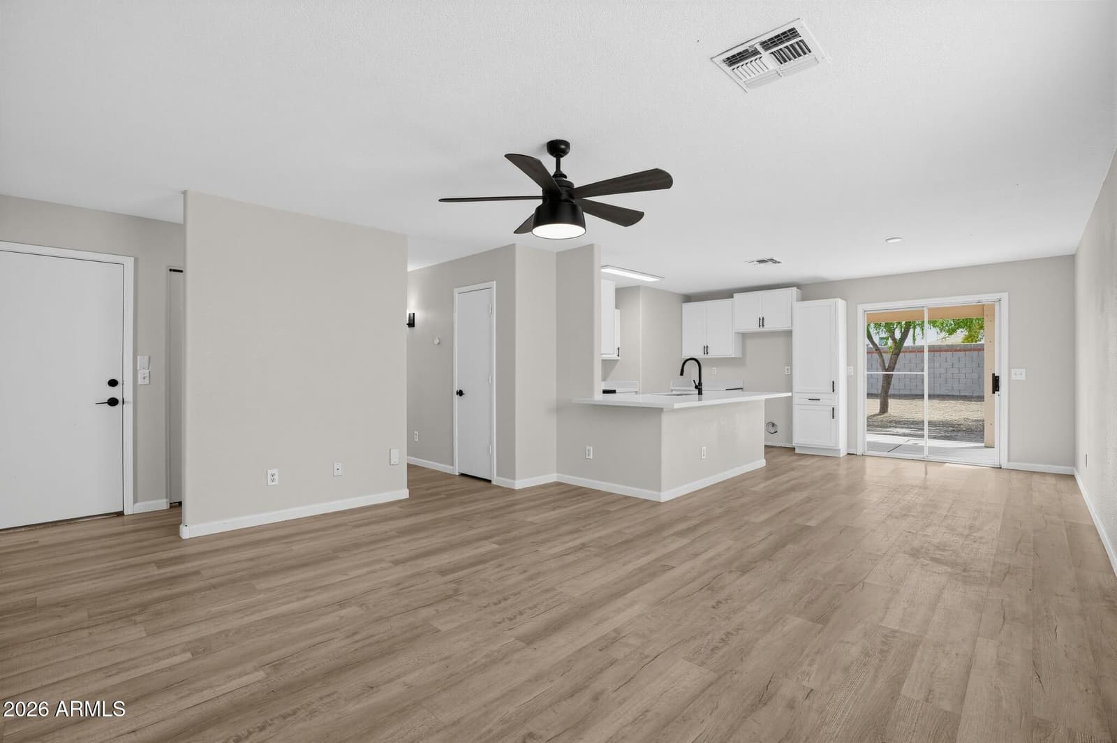 5711 N 73RD Drive, Glendale, AZ 85303 — photo 3 of 17