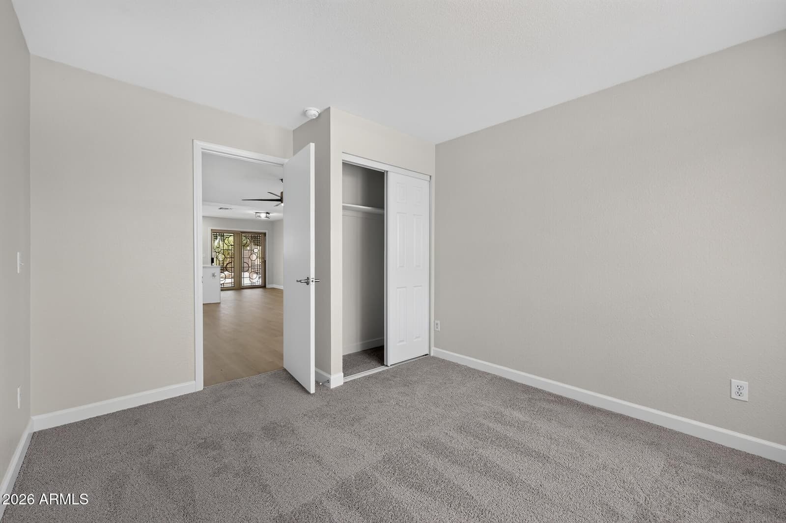 8425 E NAVARRO Circle, Mesa, AZ 85209 — photo 7 of 14