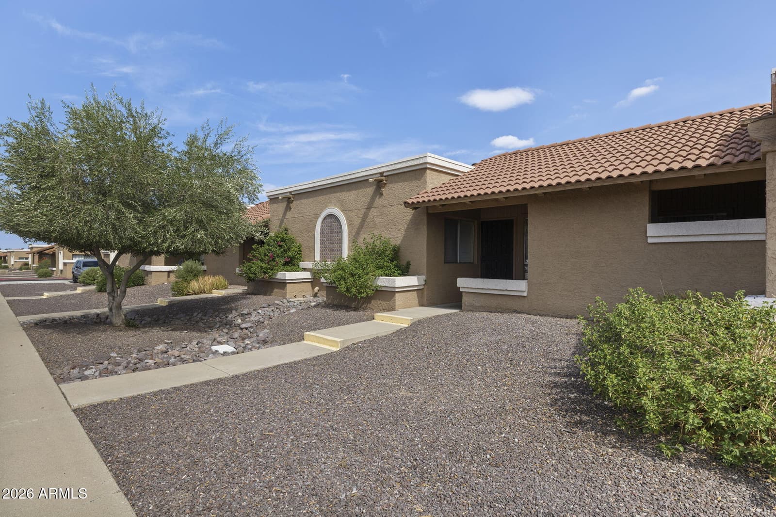312 W YUKON Drive 2, Phoenix, AZ 85027 — photo 2 of 20