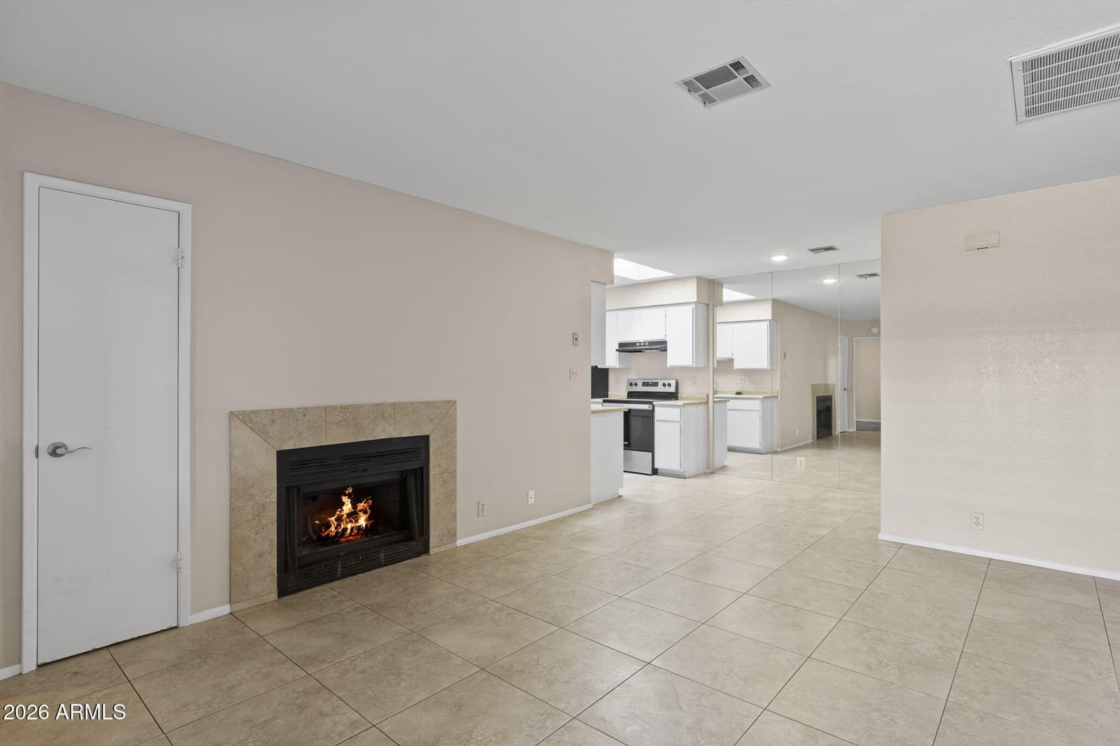 312 W YUKON Drive 2, Phoenix, AZ 85027 — photo 7 of 20