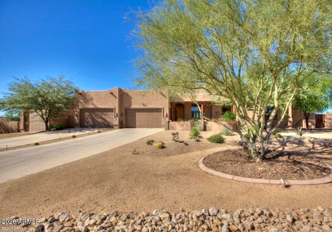 31 E Desert Hills Drive, Phoenix, AZ 85086 — photo 1 of 5