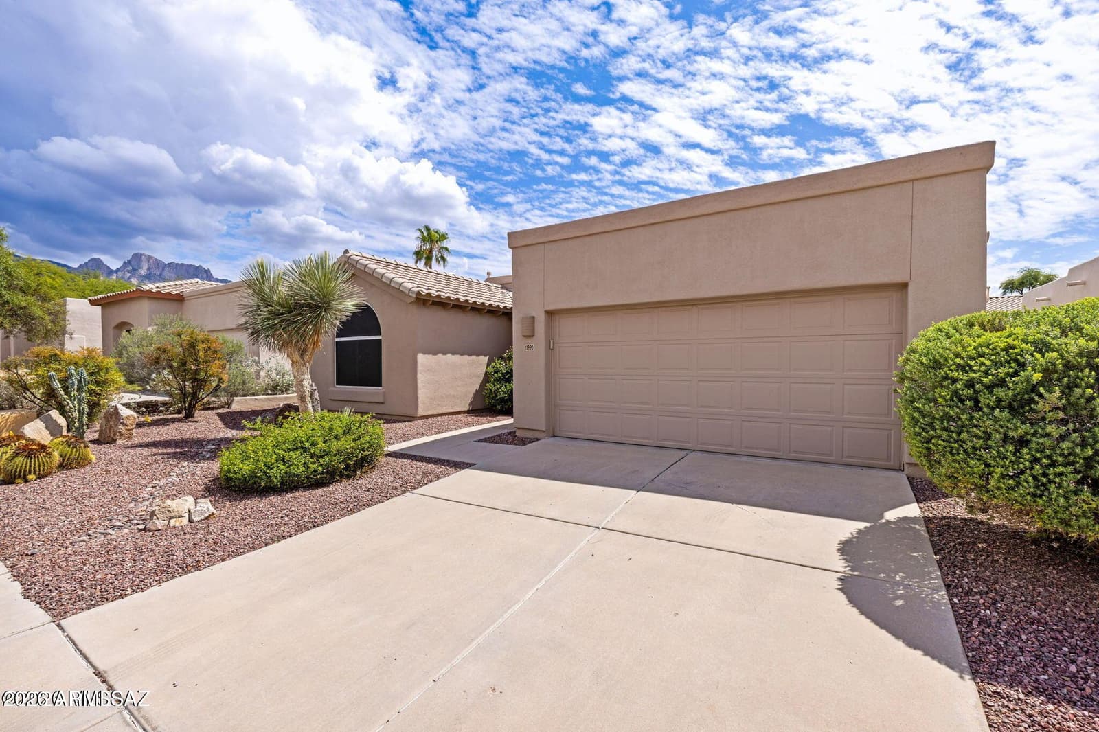 11990 N Labyrinth Drive, Oro Valley, AZ 85737 — photo 3 of 43