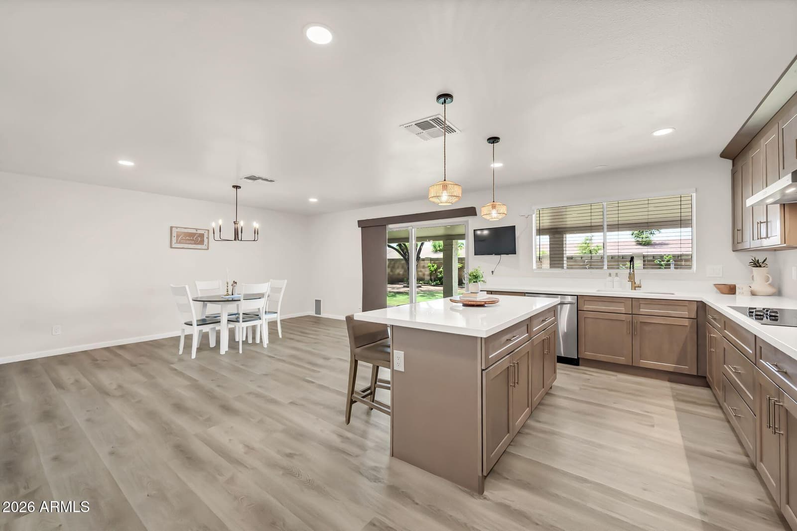 2535 E Hopi Avenue, Mesa, AZ 85204 — photo 11 of 47