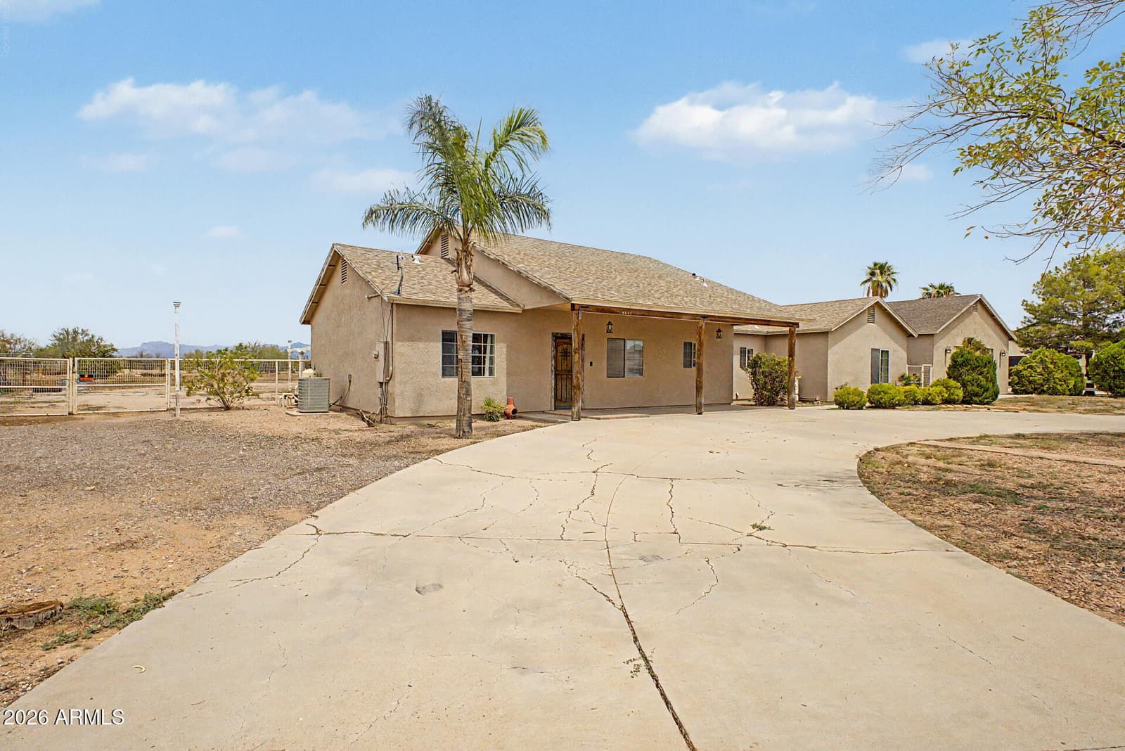 10644 E AMERICAN PRIDE Drive, San Tan Valley, AZ 85143 — photo 2 of 43