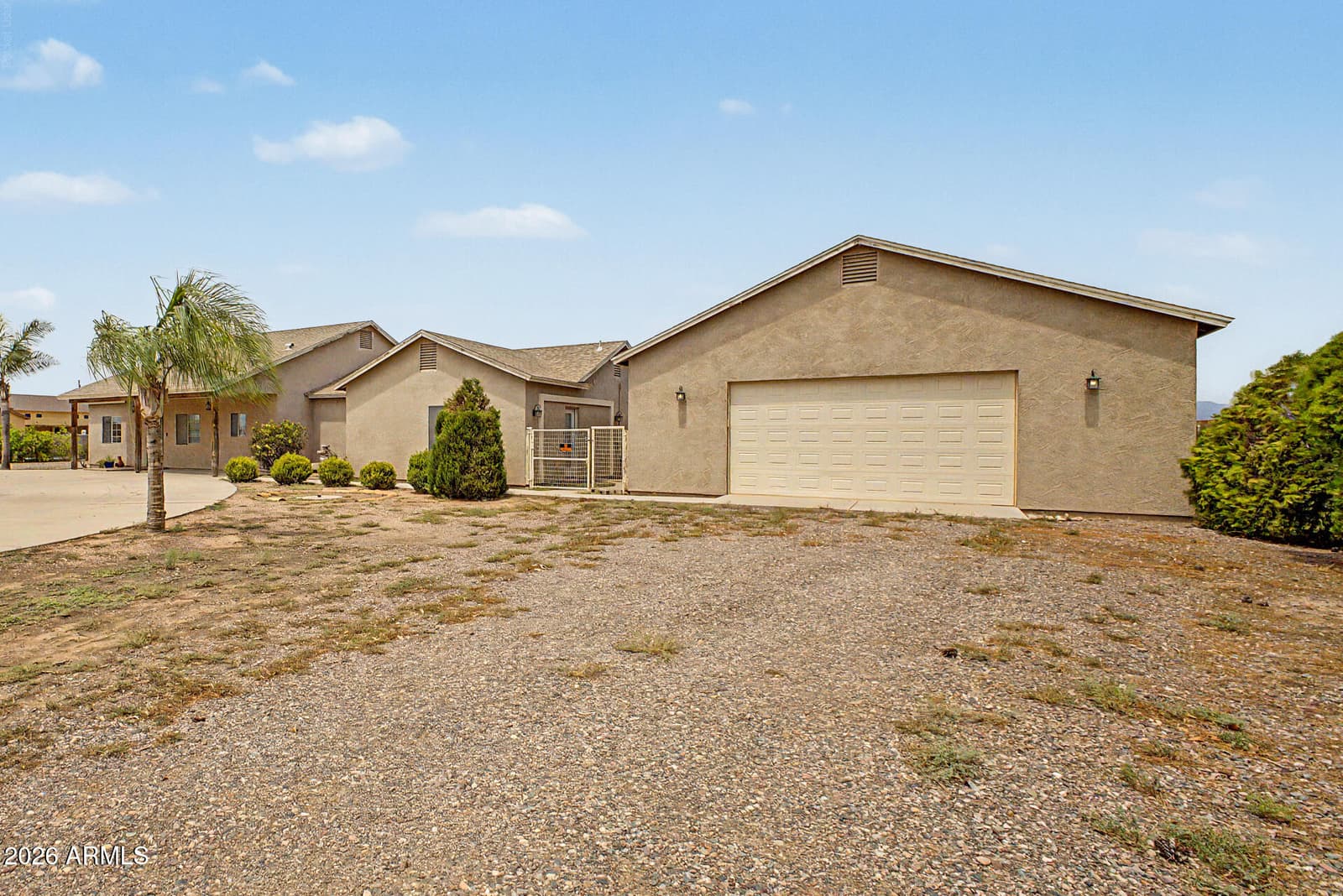 10644 E AMERICAN PRIDE Drive, San Tan Valley, AZ 85143 — photo 4 of 43