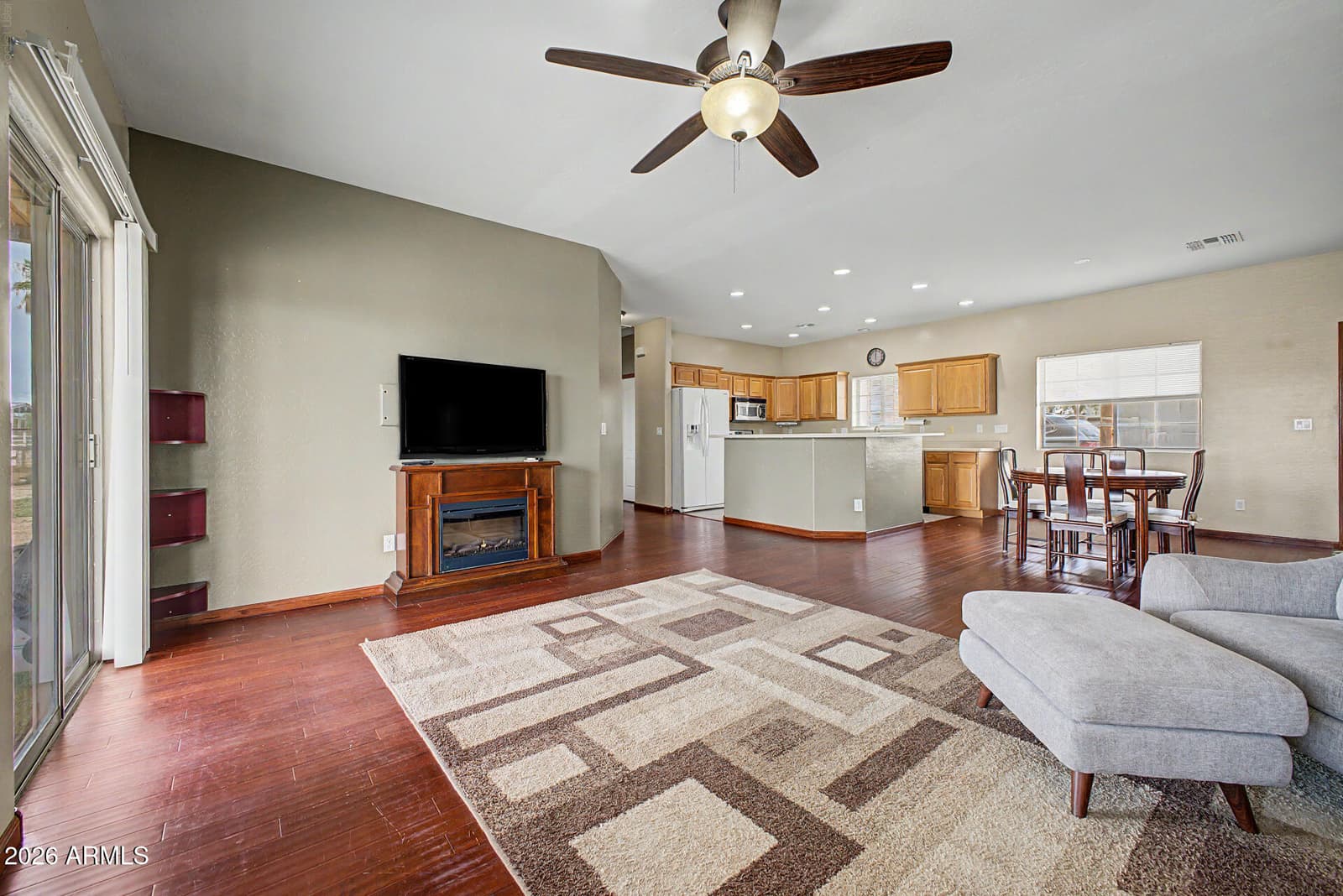 10644 E AMERICAN PRIDE Drive, San Tan Valley, AZ 85143 — photo 7 of 43