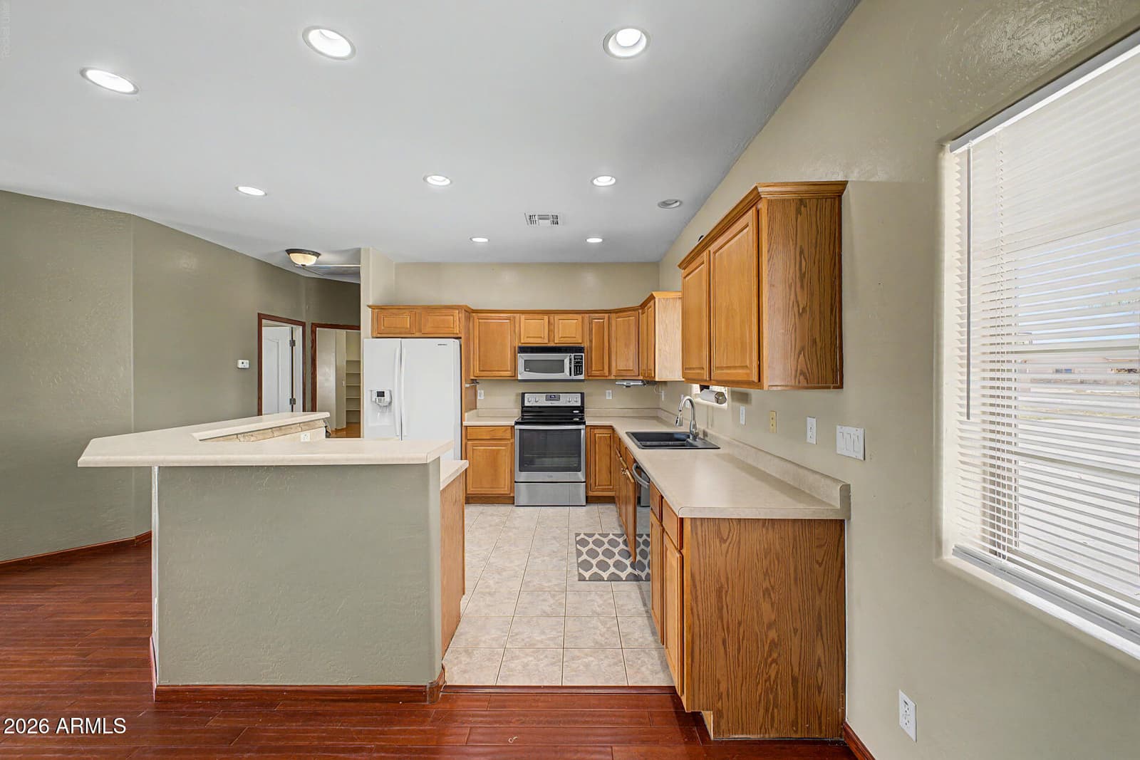 10644 E AMERICAN PRIDE Drive, San Tan Valley, AZ 85143 — photo 12 of 43