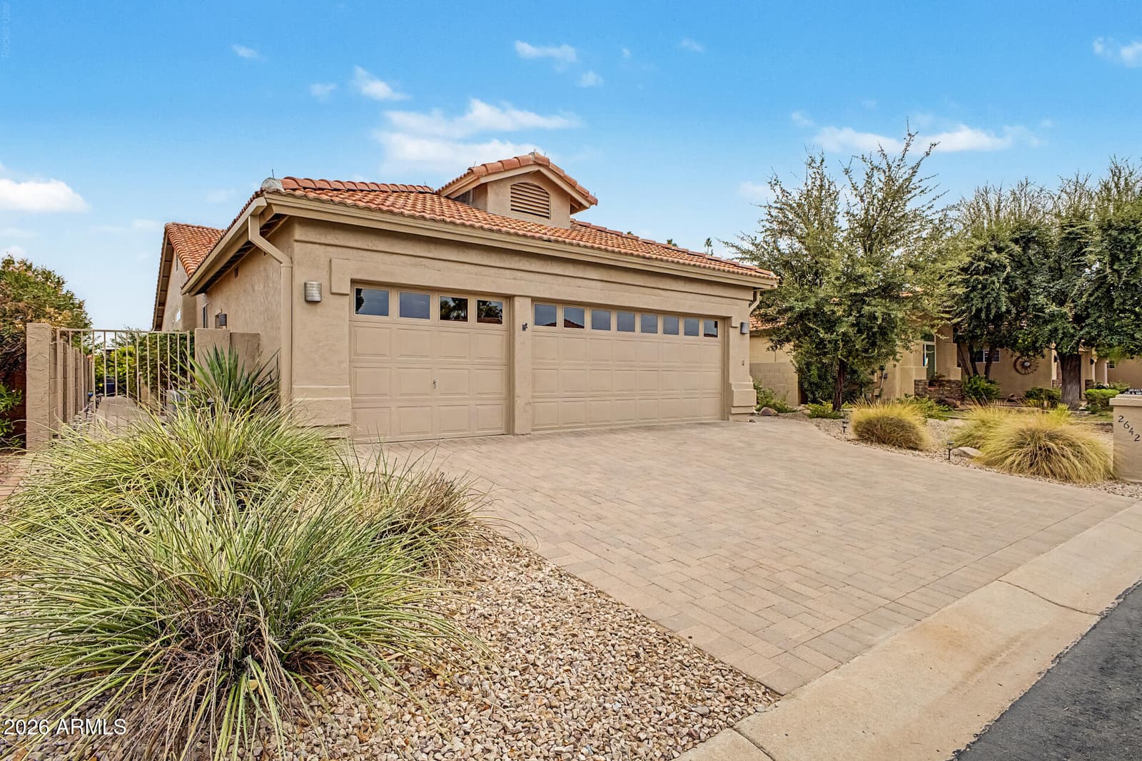 26427 S FLAME TREE Drive, Sun Lakes, AZ 85248 — photo 8 of 50
