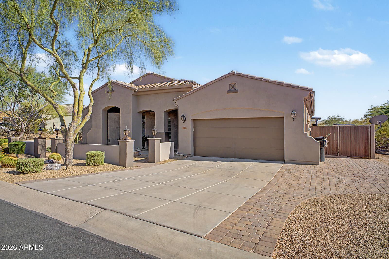 8721 E Nance Street, Mesa, AZ 85207 — photo 9 of 61