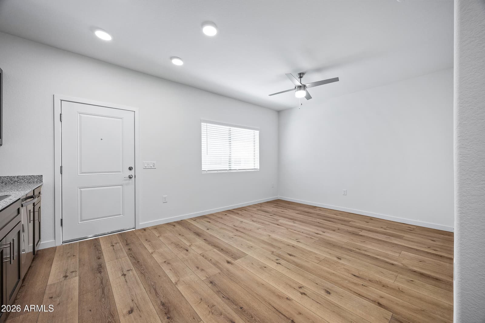 2333 E MCARTHUR Drive, Tempe, AZ 85288 — photo 4 of 25