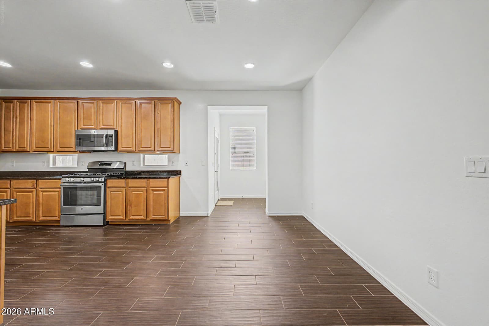 859 E ABERDEEN Drive, Gilbert, AZ 85298 — photo 6 of 43