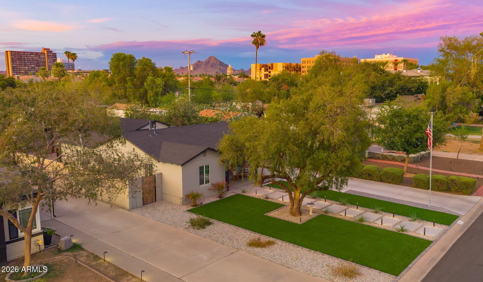 218 W ROMA Avenue, Phoenix, AZ 85013 — photo 6 of 46