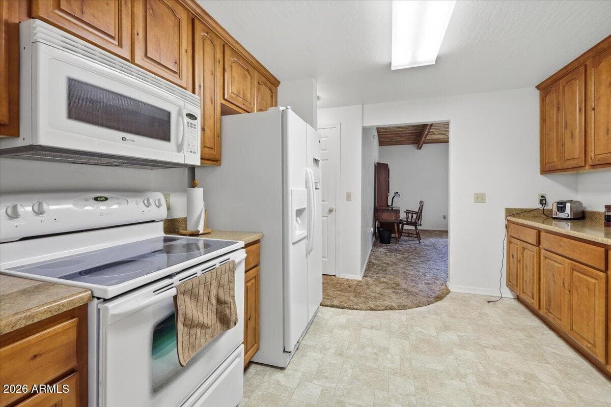 4010 E MEADOW Lane, Rimrock, AZ 86335 — photo 14 of 39