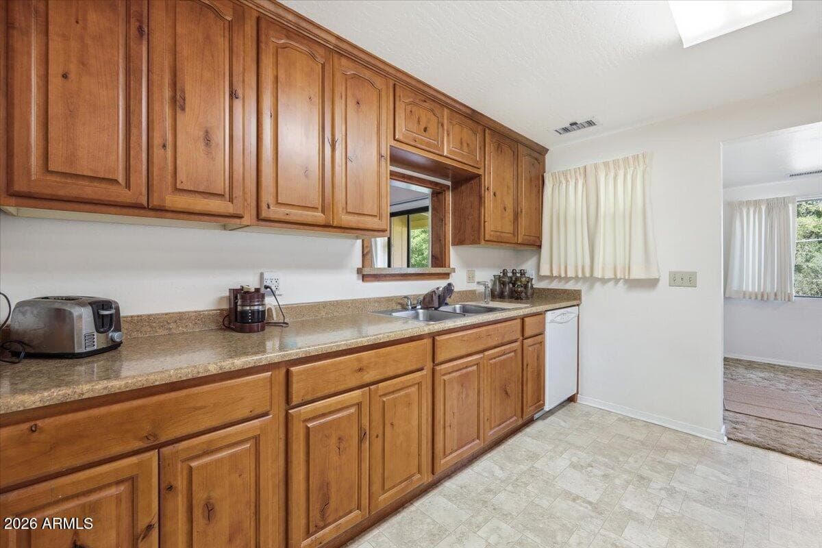 4010 E MEADOW Lane, Rimrock, AZ 86335 — photo 12 of 39