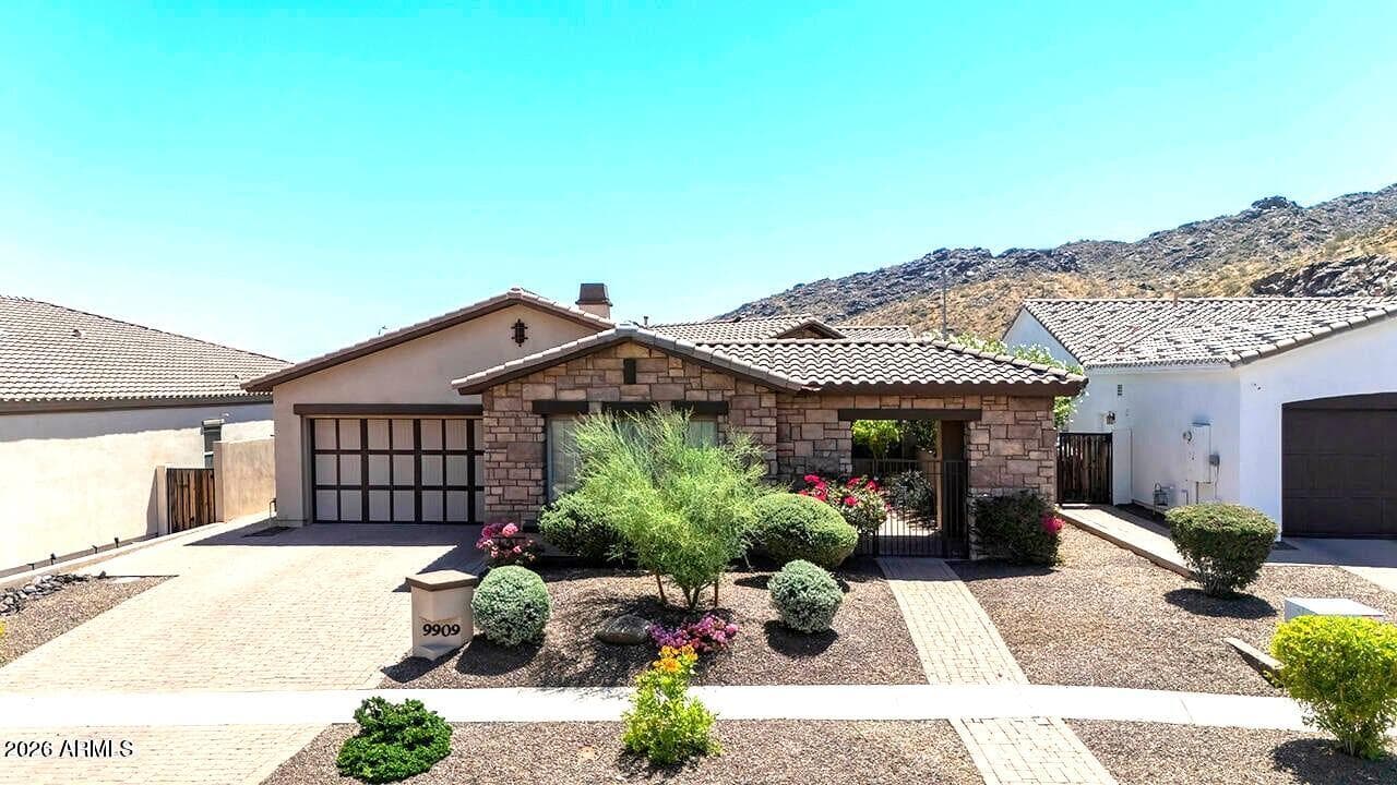 9909 S 6TH Place, Phoenix, AZ 85042