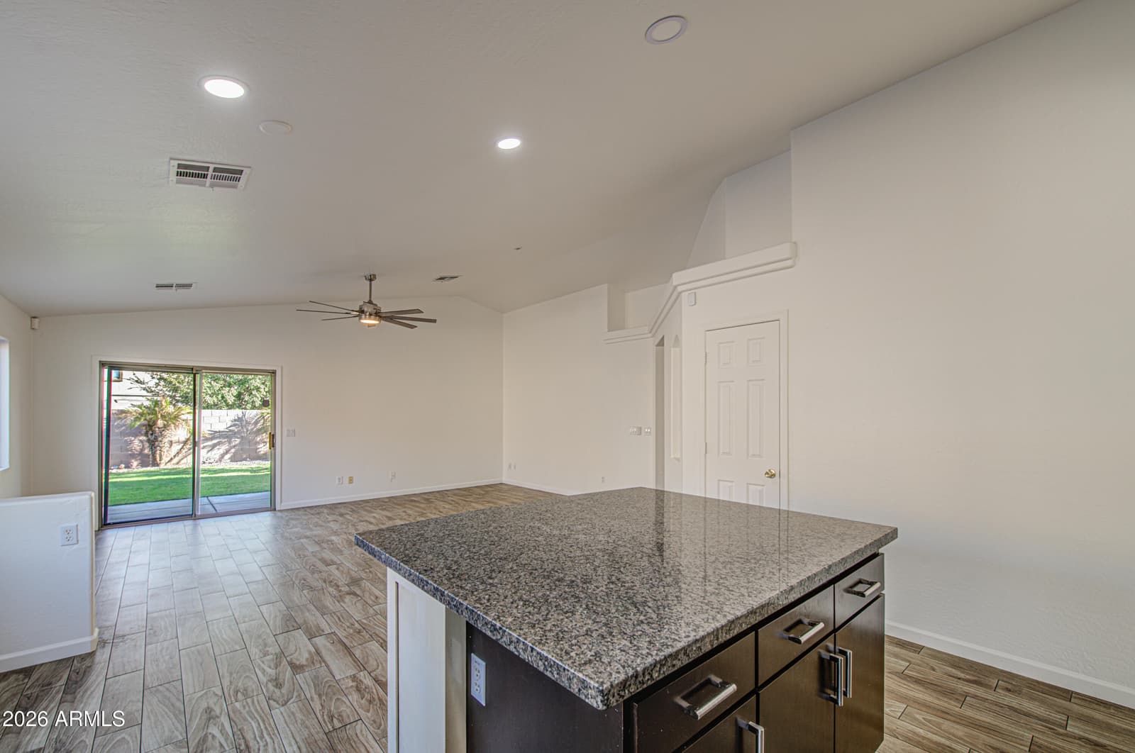 10549 W Magnolia Street, Tolleson, AZ 85353 — photo 8 of 25