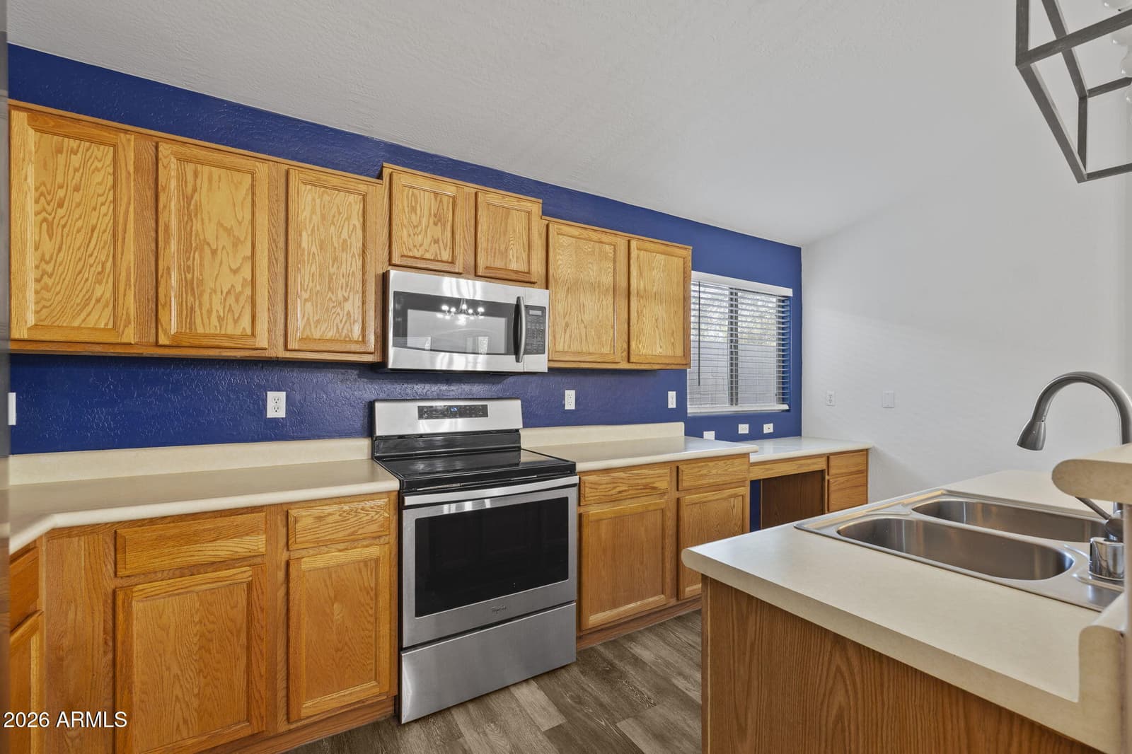 10961 W LOMA Lane, Peoria, AZ 85345 — photo 8 of 18