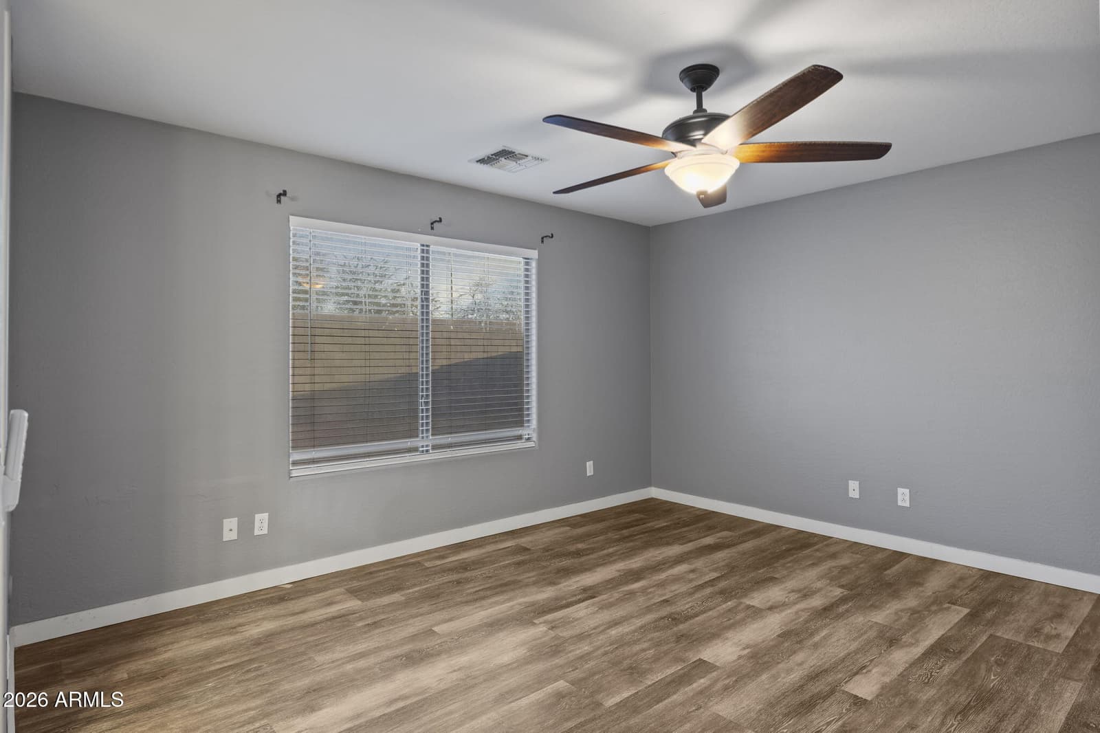 10961 W LOMA Lane, Peoria, AZ 85345 — photo 9 of 18