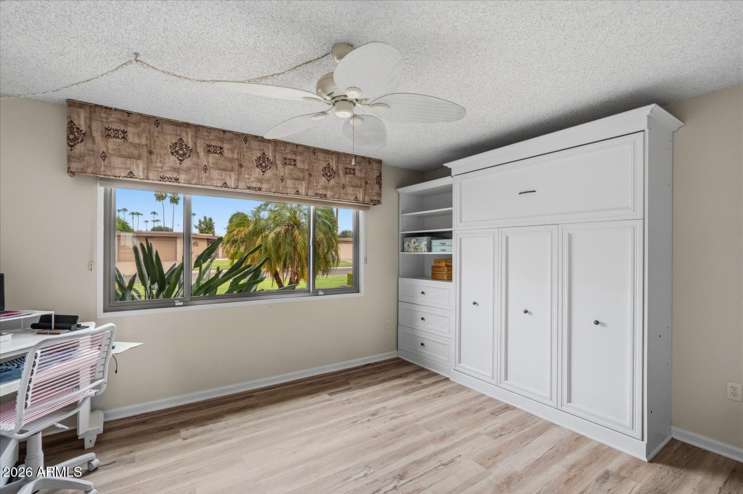 10633 W PINEAIRE Drive, Sun City, AZ 85351 — photo 18 of 40