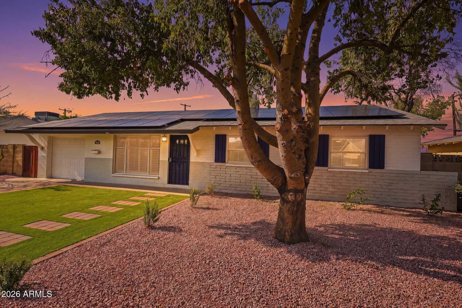 3730 W CACTUS WREN Drive, Phoenix, AZ 85051 — photo 49 of 51