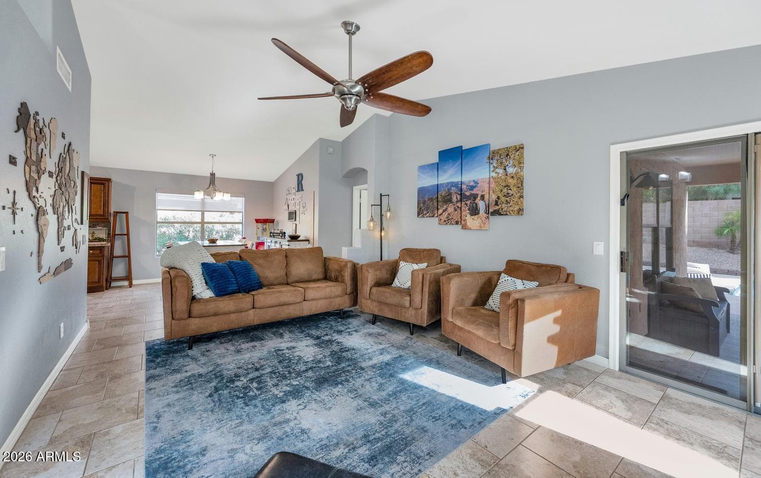 4834 E MOSSMAN Road, Phoenix, AZ 85054 — photo 9 of 44