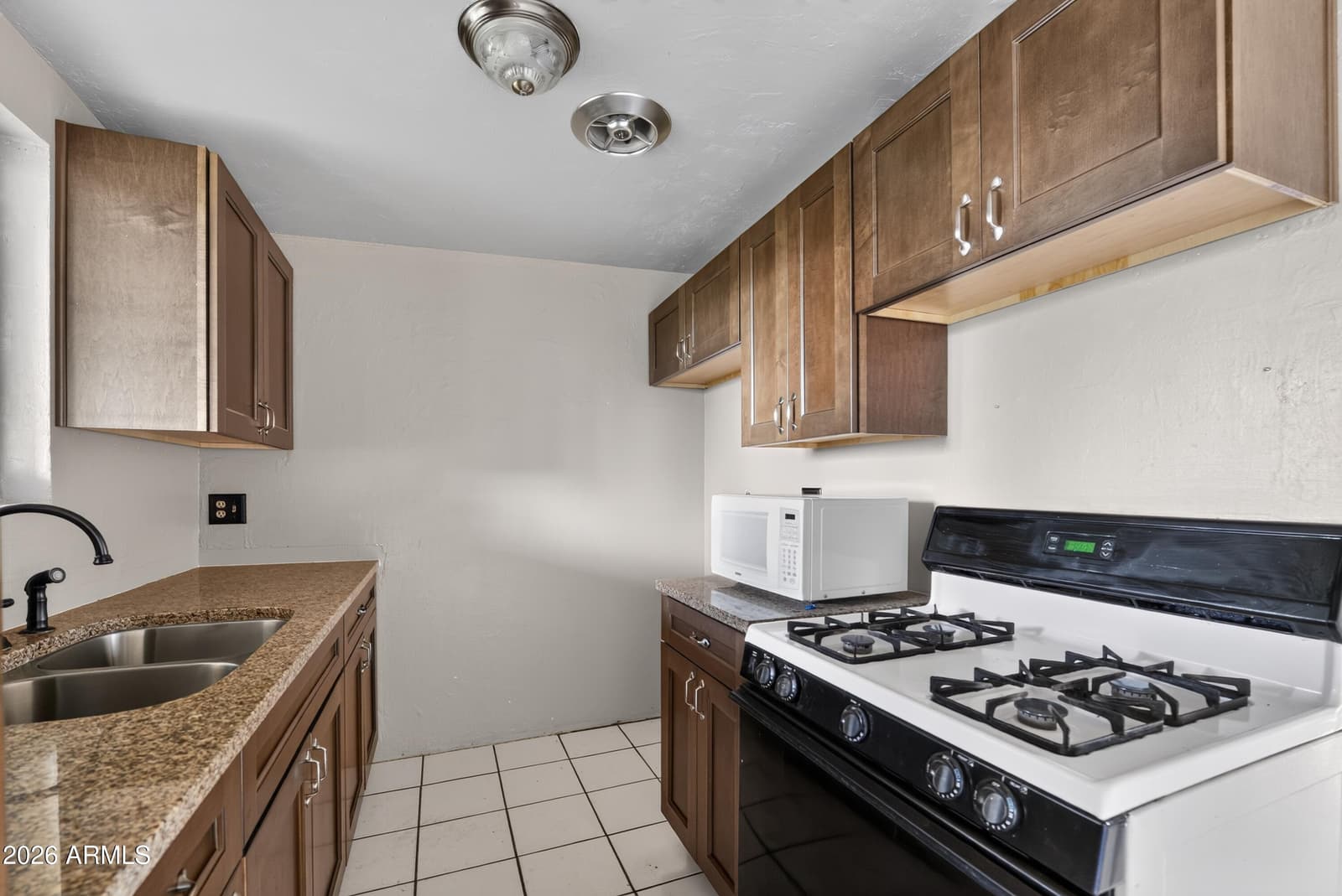 5157 Michaelangelo Drive, Sierra Vista, AZ 85635 — photo 11 of 31