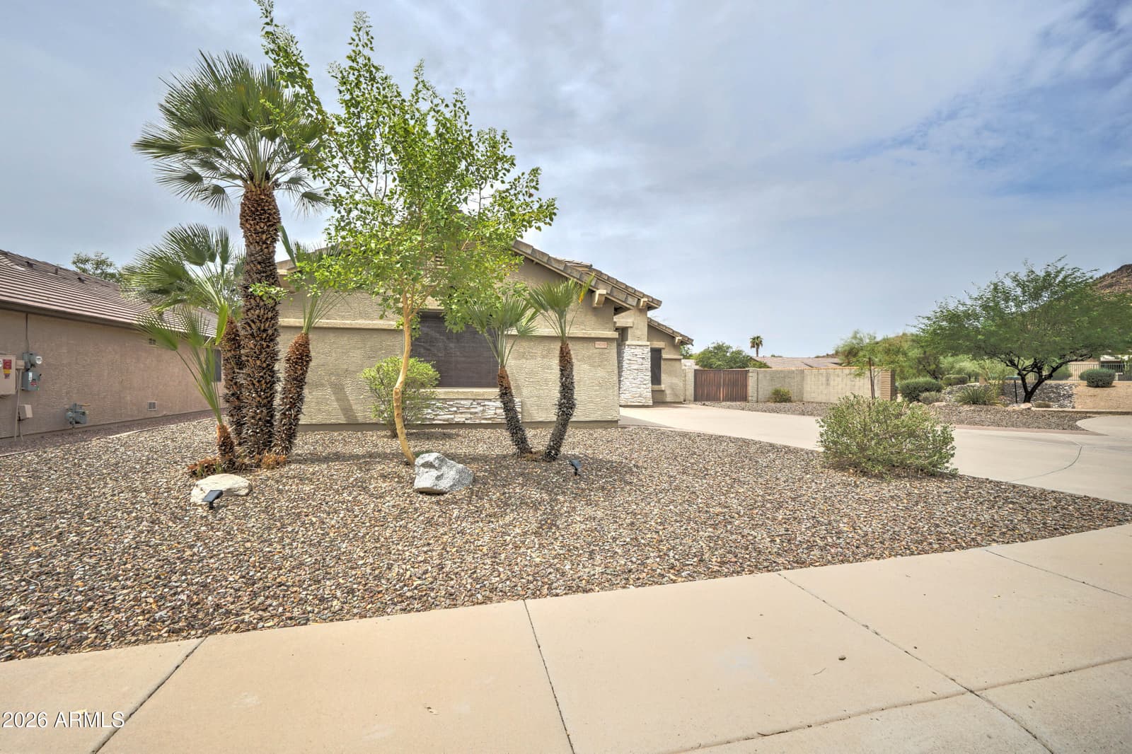 26024 N 41ST Avenue, Phoenix, AZ 85083 — photo 2 of 40
