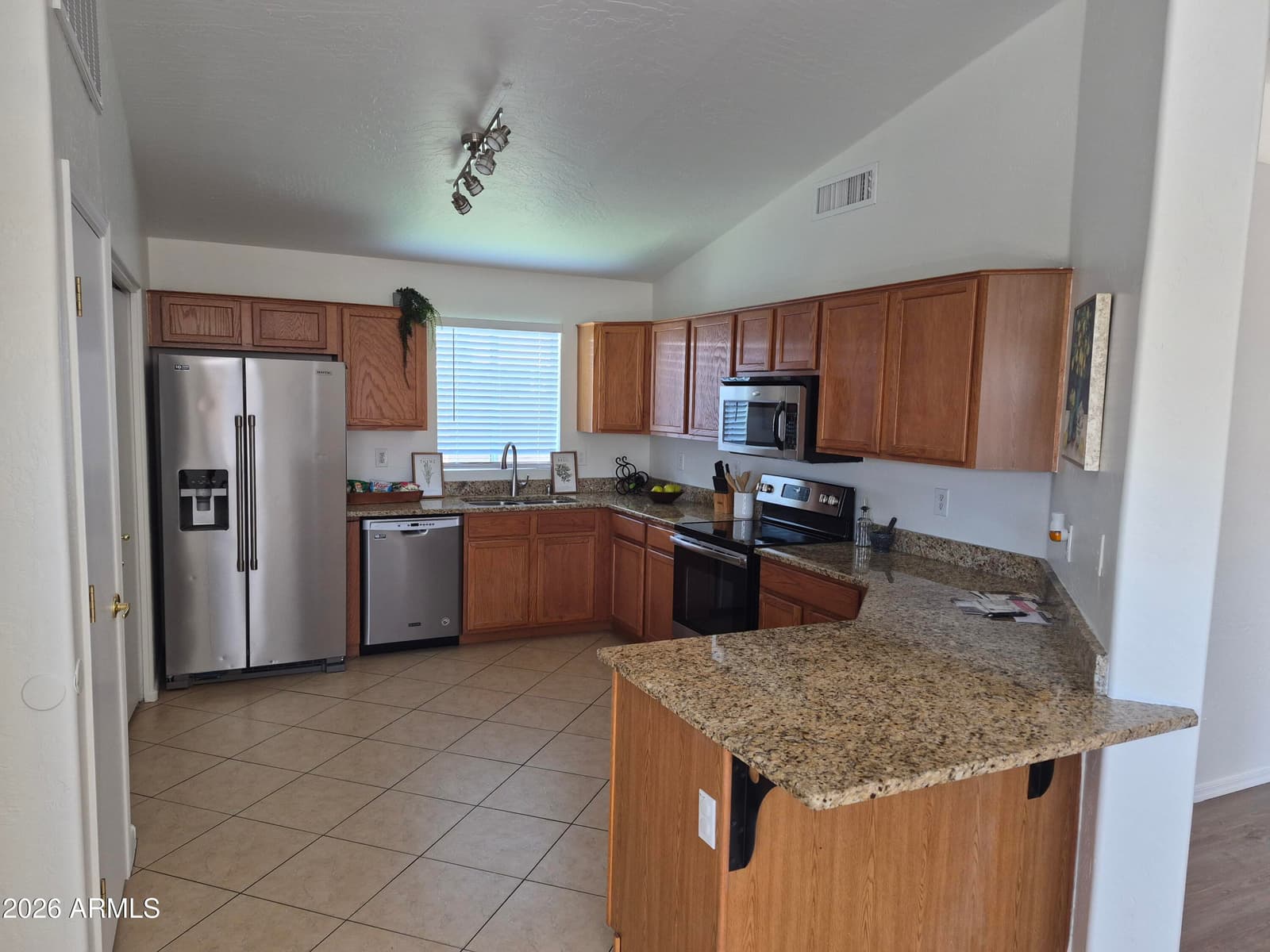 2221 E UNION HILLS Drive 162, Phoenix, AZ 85024 — photo 5 of 18