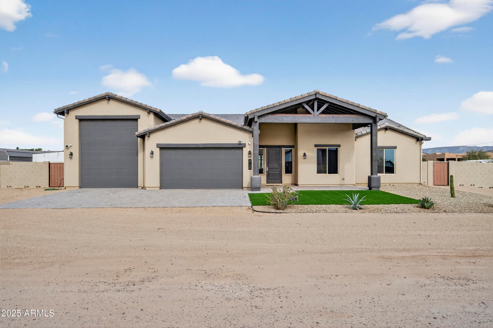 2120 W Tanya Trail, Phoenix, AZ 85086 — photo 1 of 59