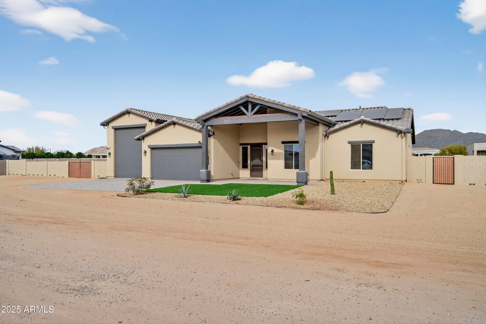 2120 W Tanya Trail, Phoenix, AZ 85086 — photo 4 of 59