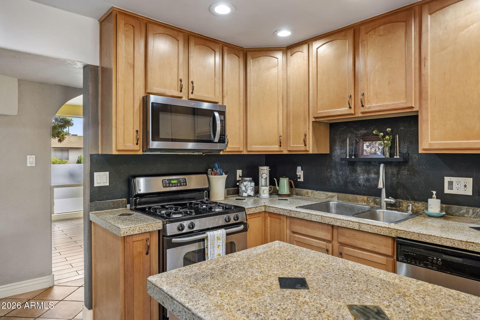 611 E CANTERBURY Lane, Phoenix, AZ 85022 — photo 11 of 33