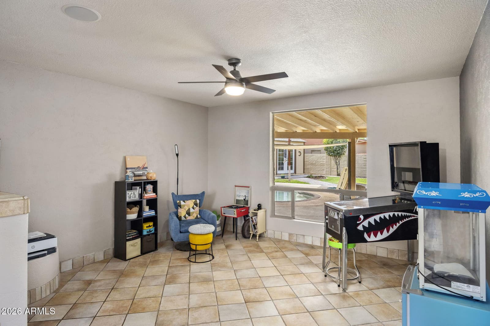 611 E CANTERBURY Lane, Phoenix, AZ 85022 — photo 12 of 33